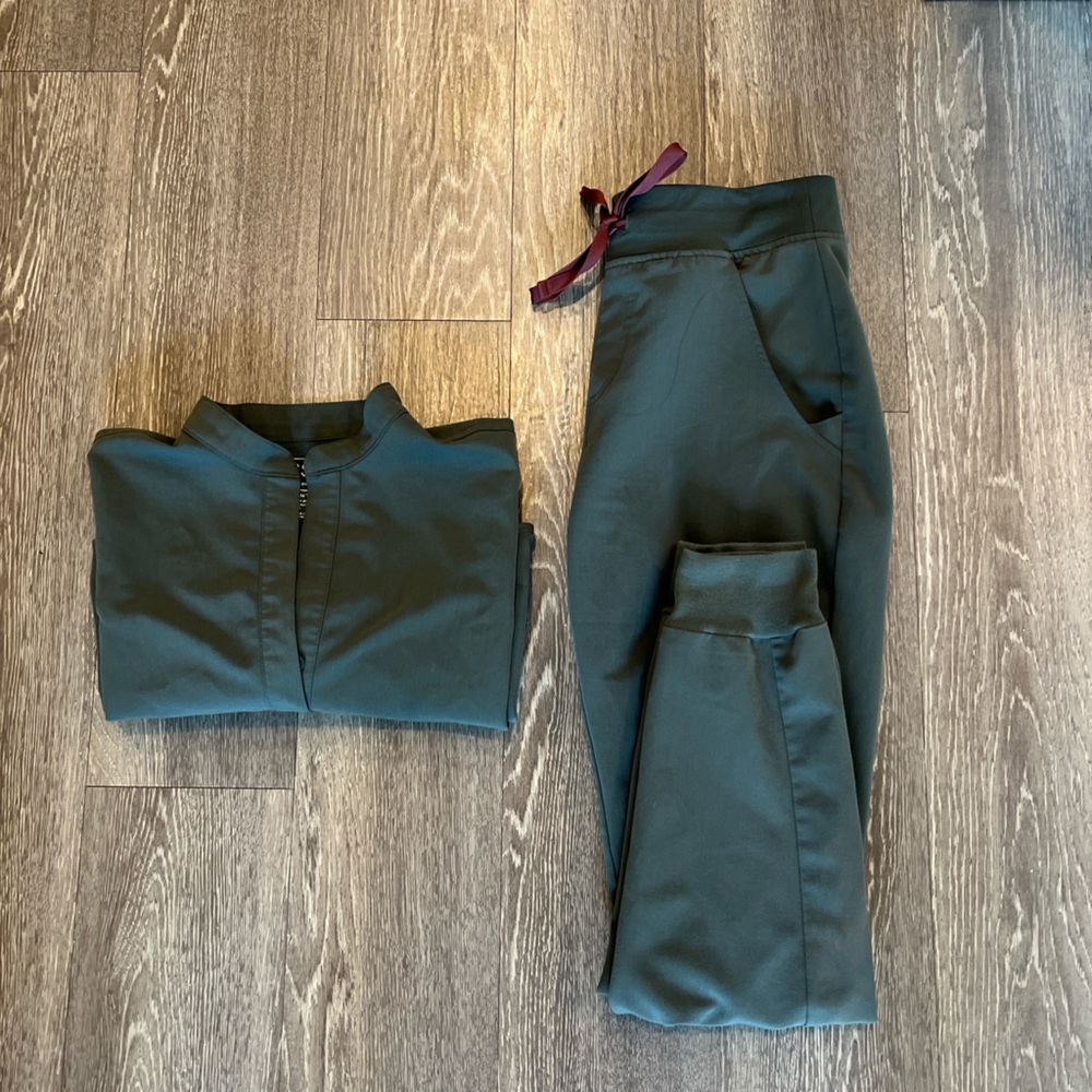 Figs Set Rafaela Top / Zamora Jogger